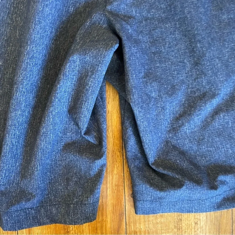 UNDER ARMOUR Men’s Blue Flat Front Golf Shorts Size 30